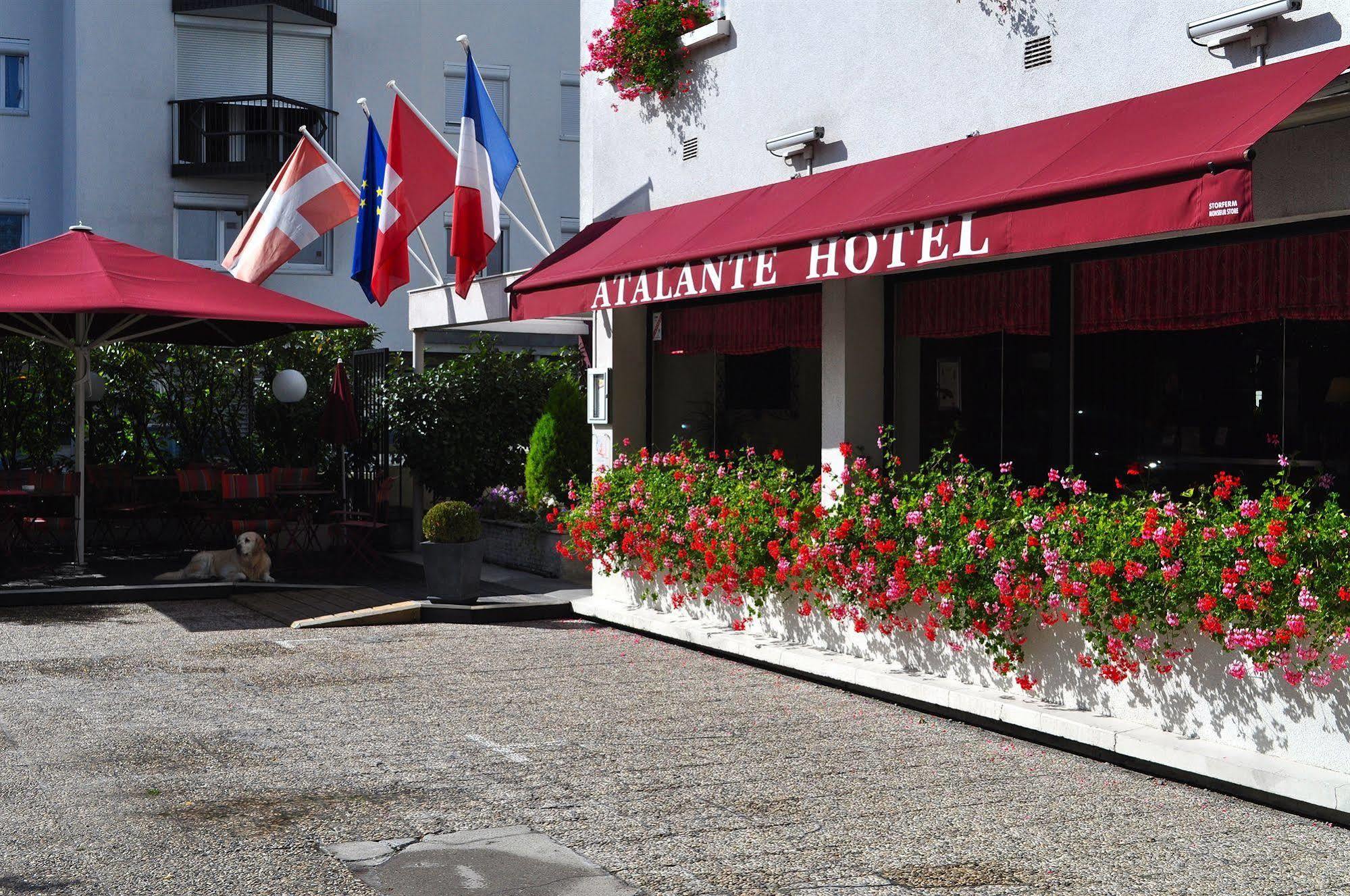 Atalante Hotel Annemasse Exterior photo